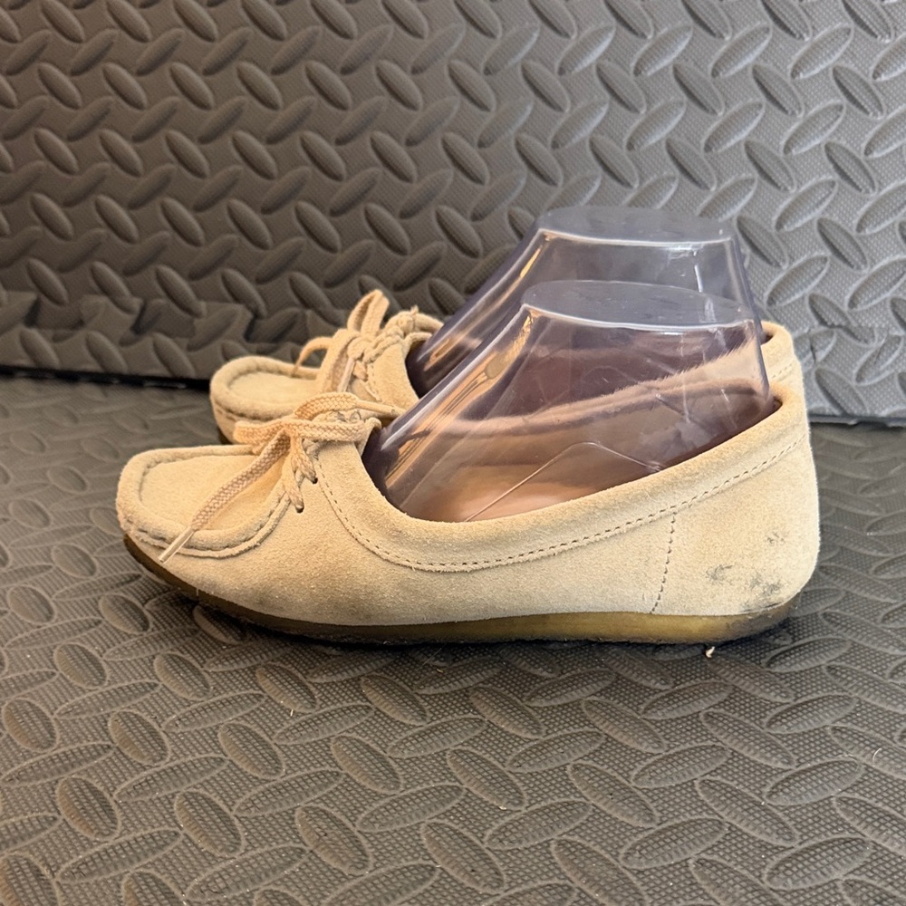 Clarks Originals Wallabee Moccasin Beige Suede Size 6.5